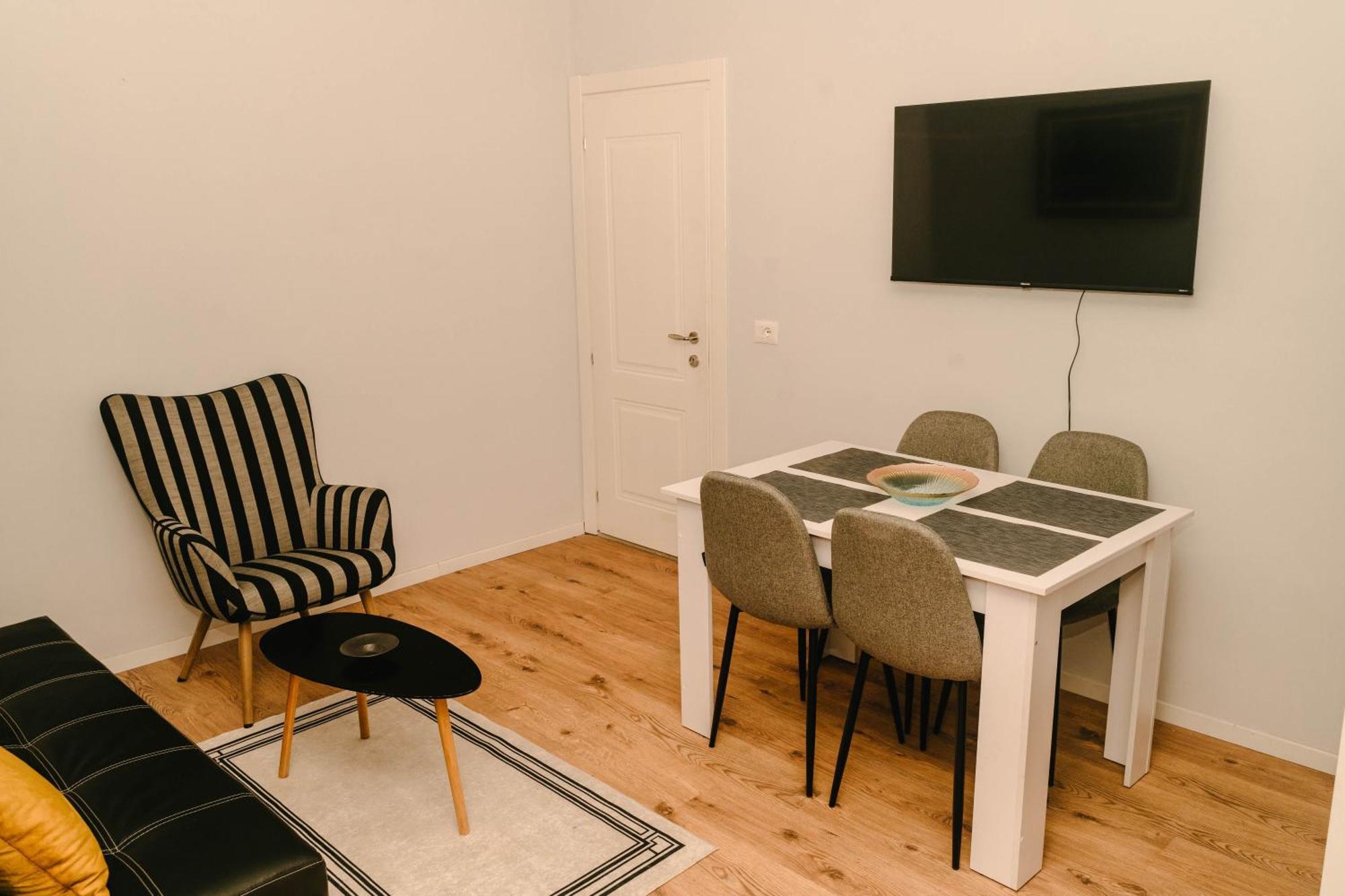 Studio Flat In Heart Of Tirana Kültér fotó