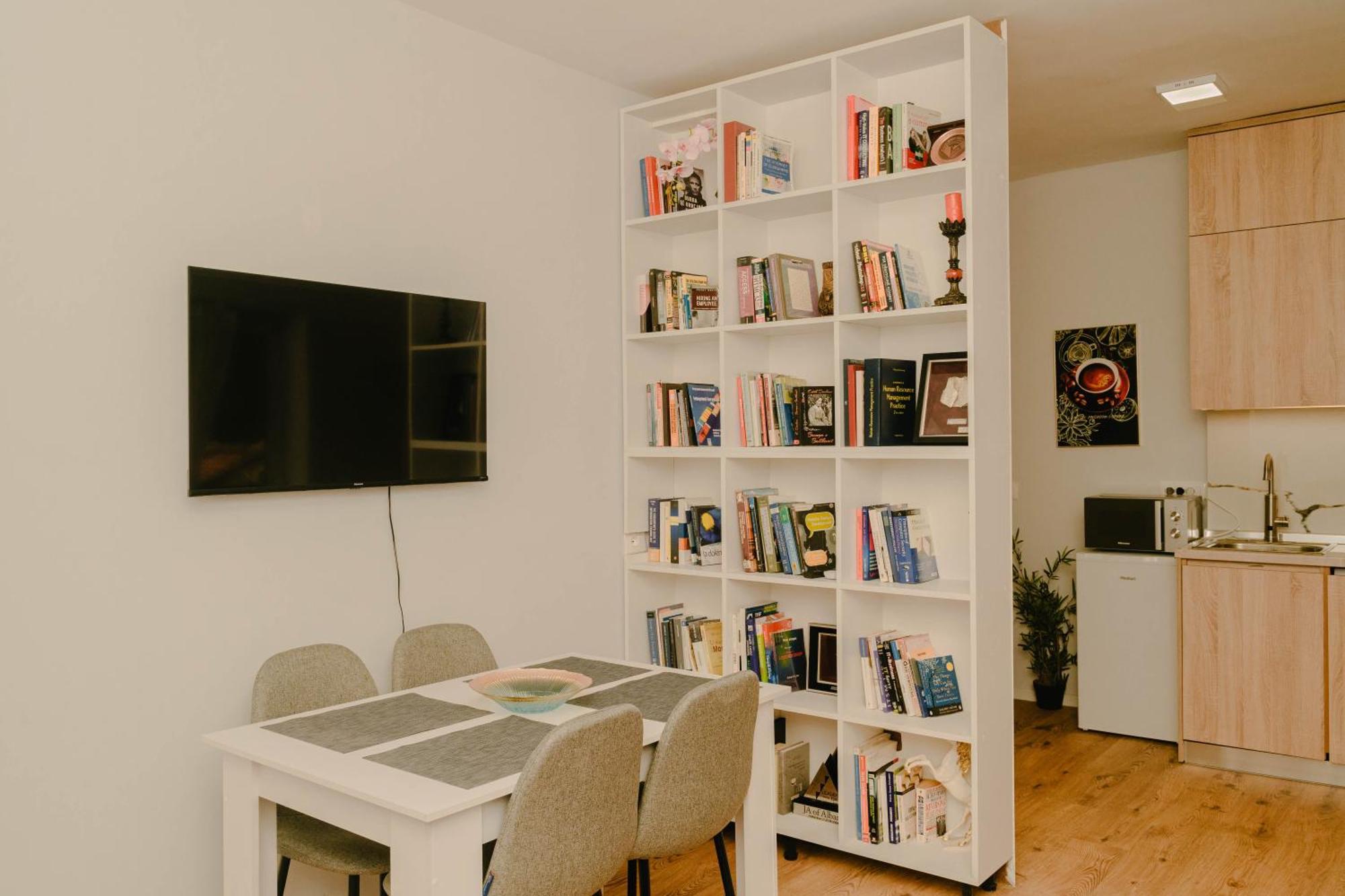 Studio Flat In Heart Of Tirana Kültér fotó