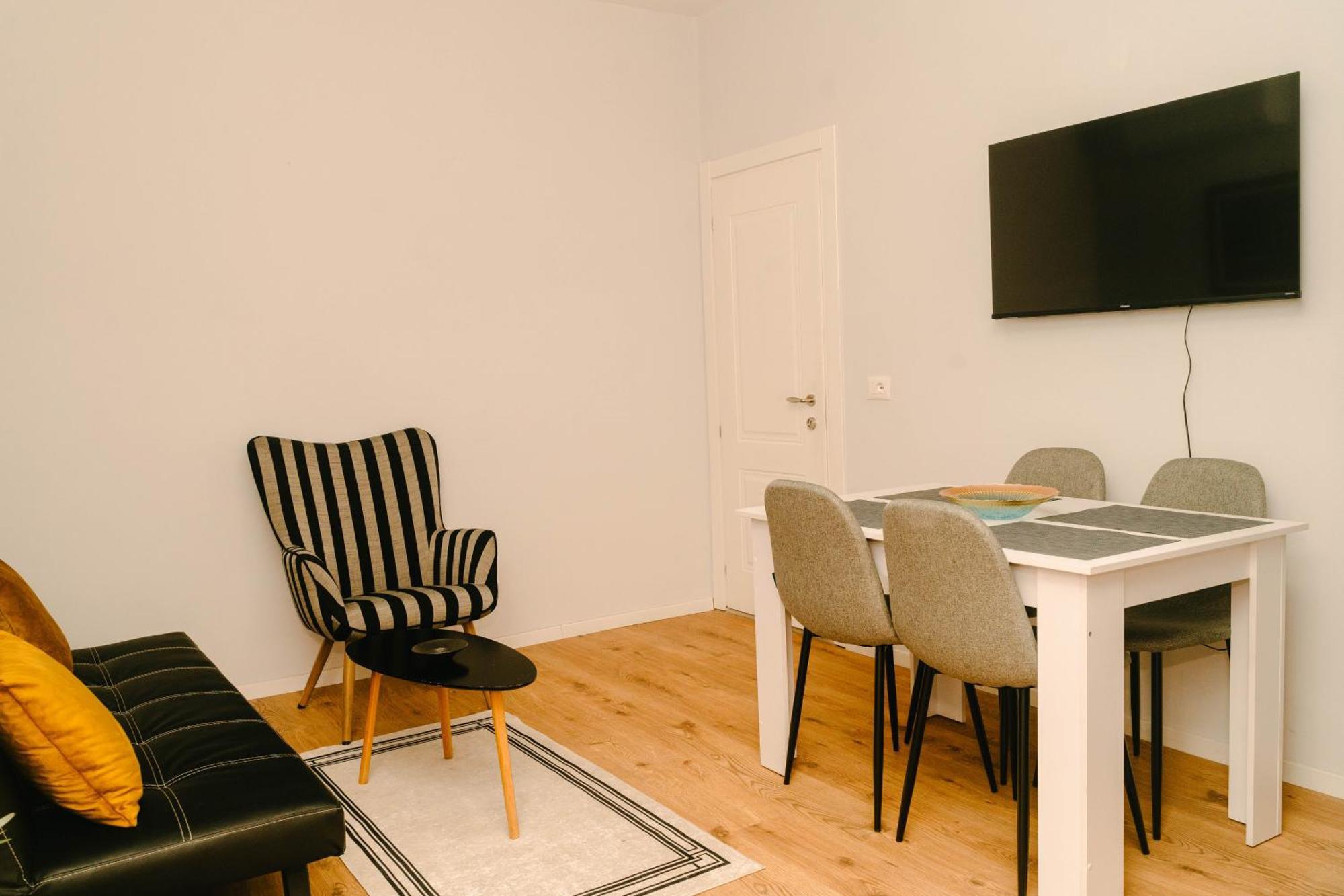 Studio Flat In Heart Of Tirana Kültér fotó